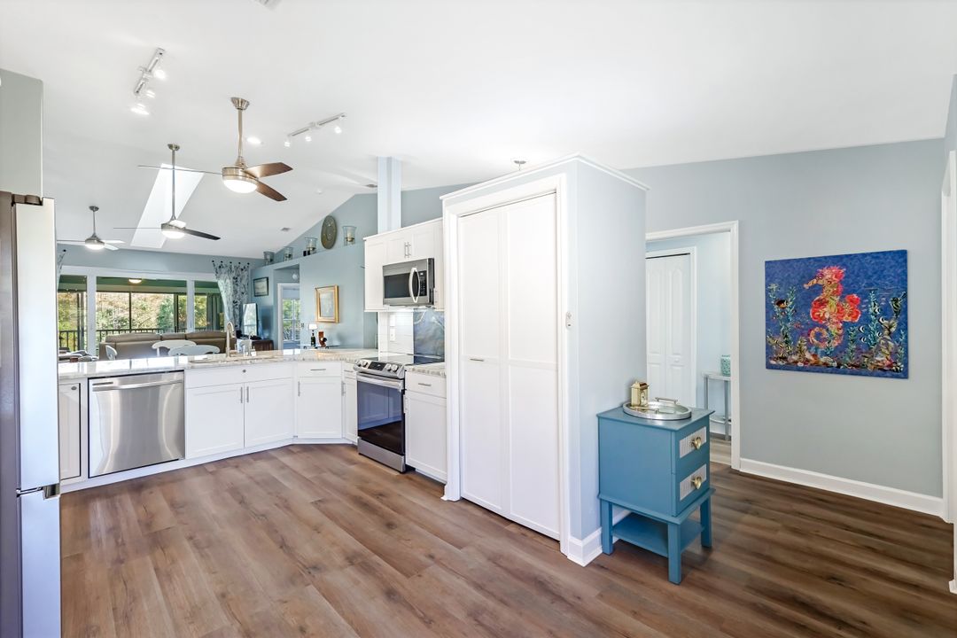 524 Lake Louise Cir #504, Naples, FL 34110