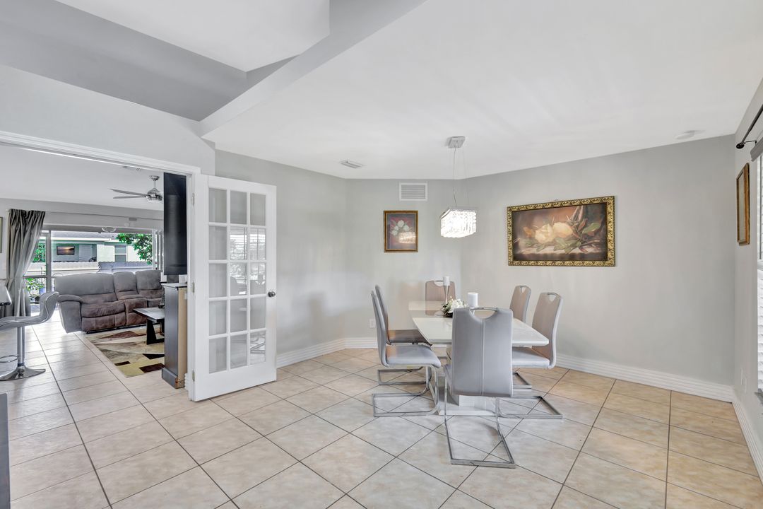 1206 NE 5th Ave, Cape Coral, FL 33909
