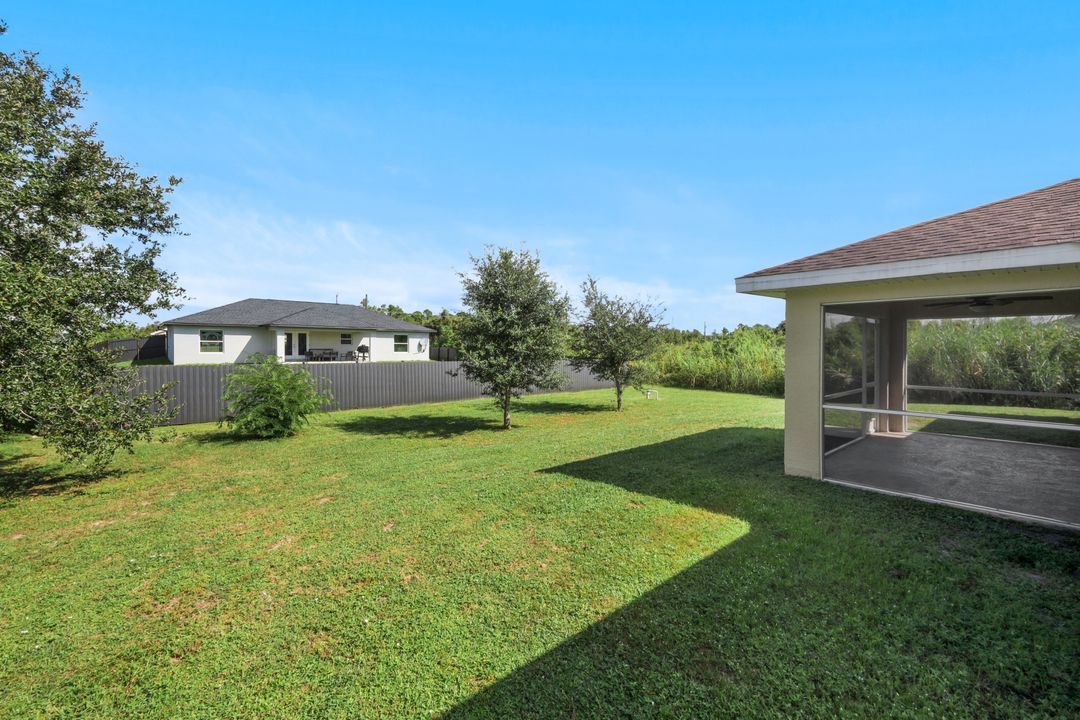 2806 22nd St SW, Lehigh Acres, FL 33976