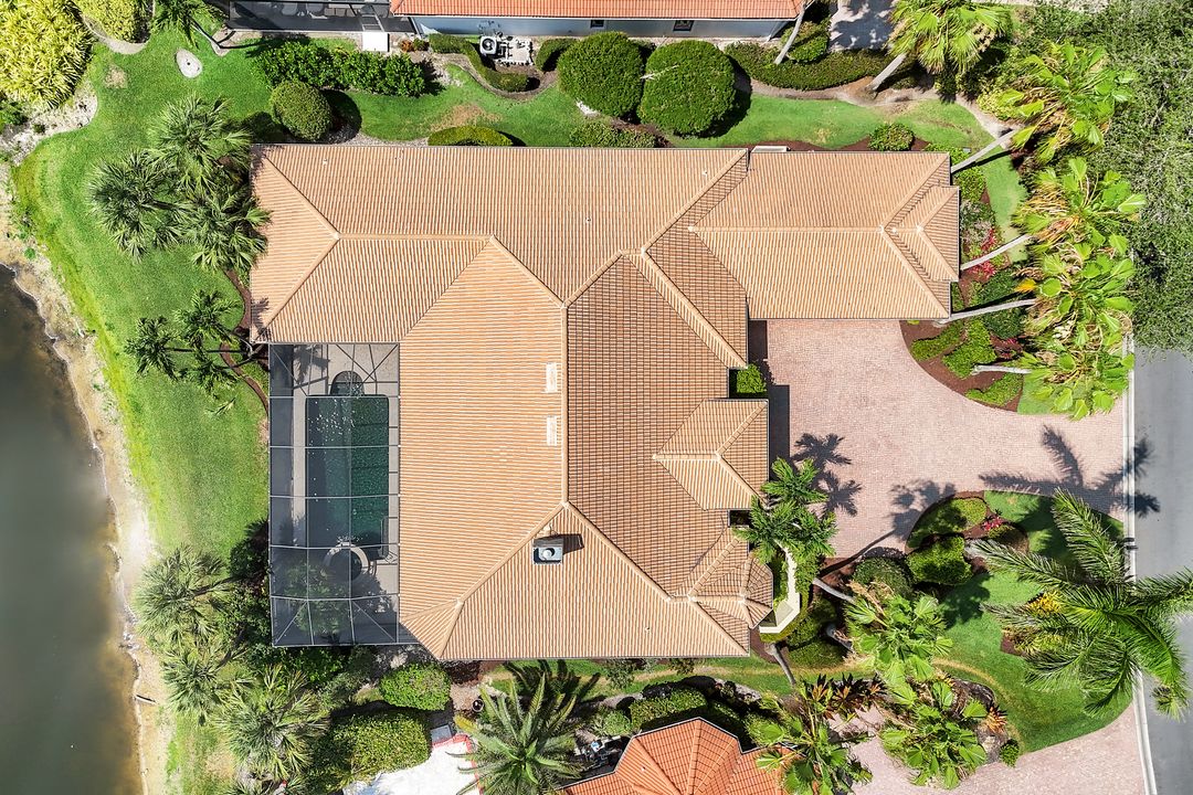 22949 Shady Knoll Dr, Bonita Springs, FL 34135