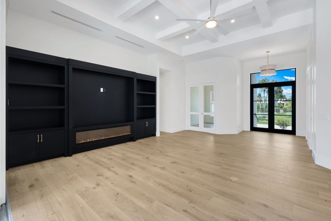 488 Capri Ct, Marco Island, FL 34145