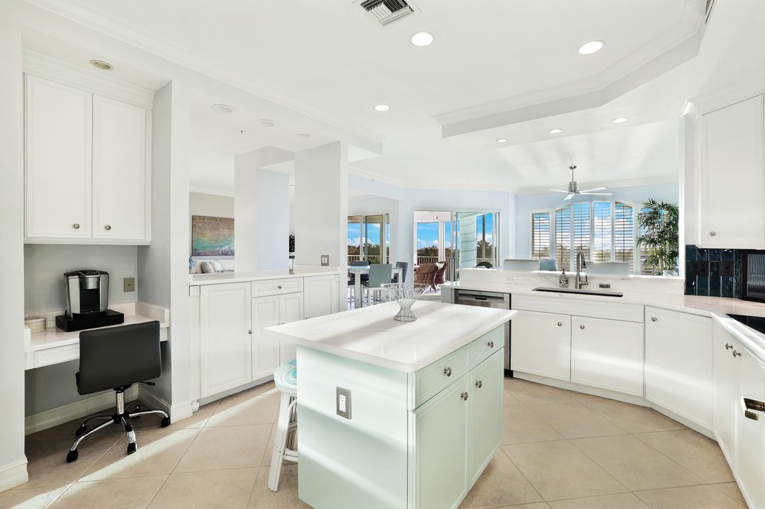 4811 Island Pond Ct #302, Bonita Springs, FL 34134