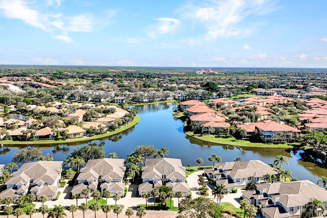 1876 Seville Blvd #1522, Naples, FL 34109