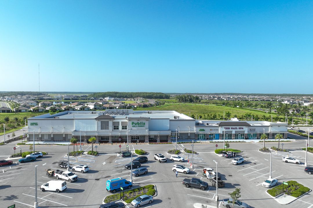 20301 Barefoot Ski Blvd, Estero, FL 33928