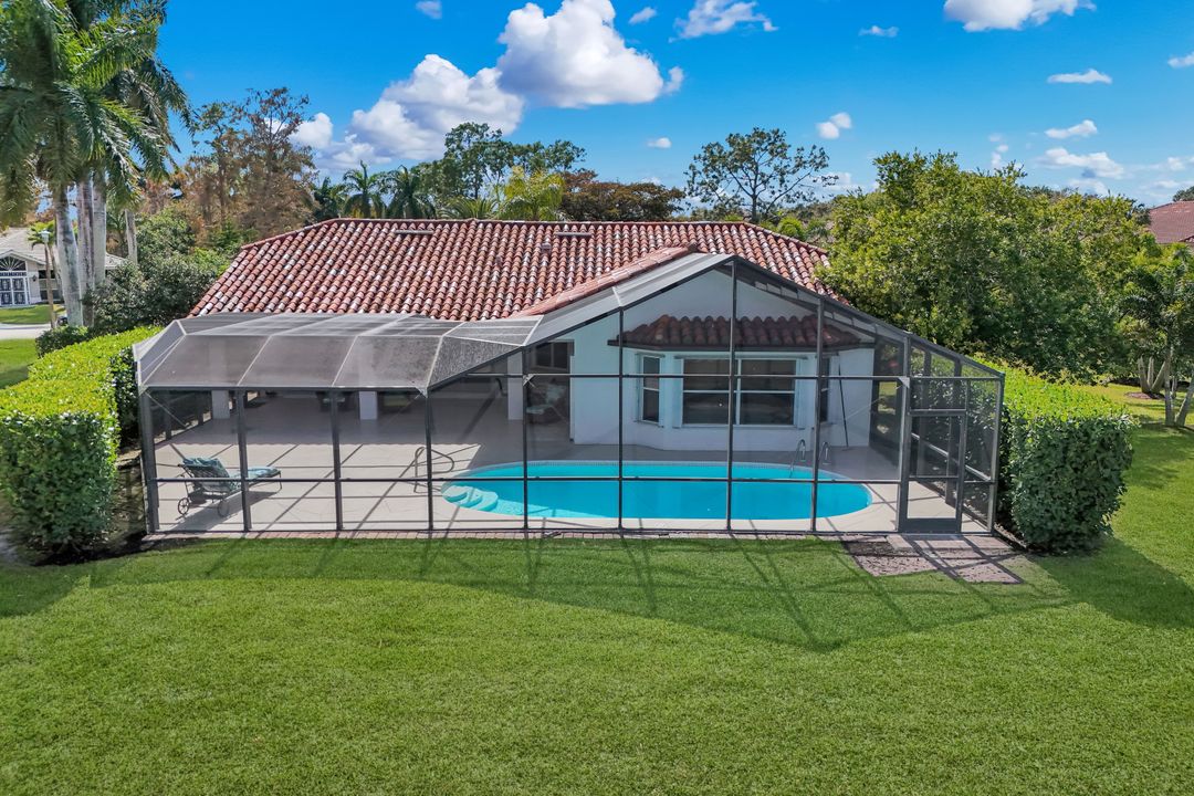 210 Belville Blvd, Naples, FL 34104