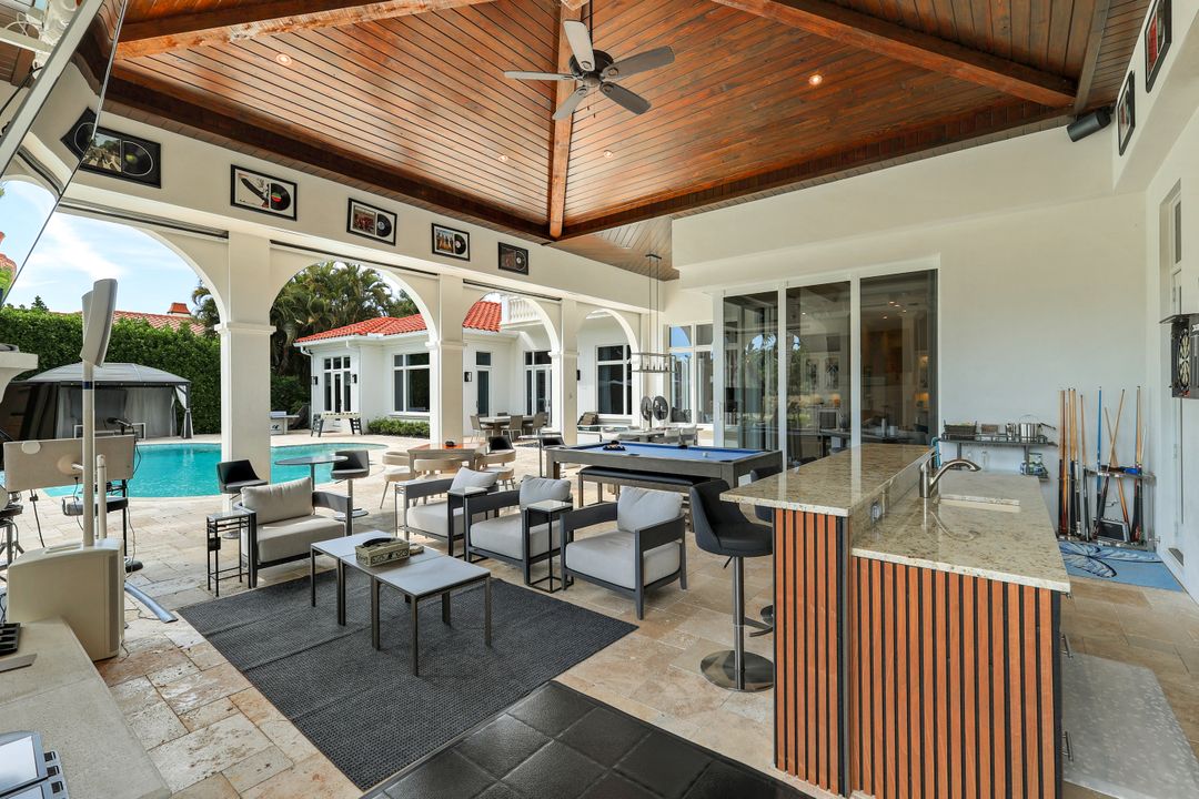 2885 Escada Ct, Naples, FL 34109