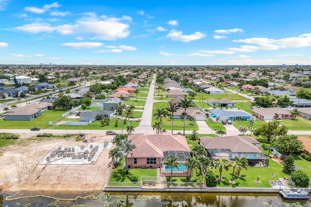 3214 SW 11th Pl, Cape Coral, FL 33914