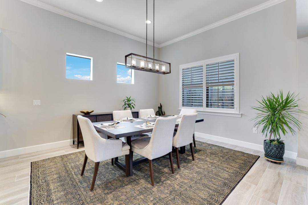 7597 Blackberry Dr, Naples, FL 34114
