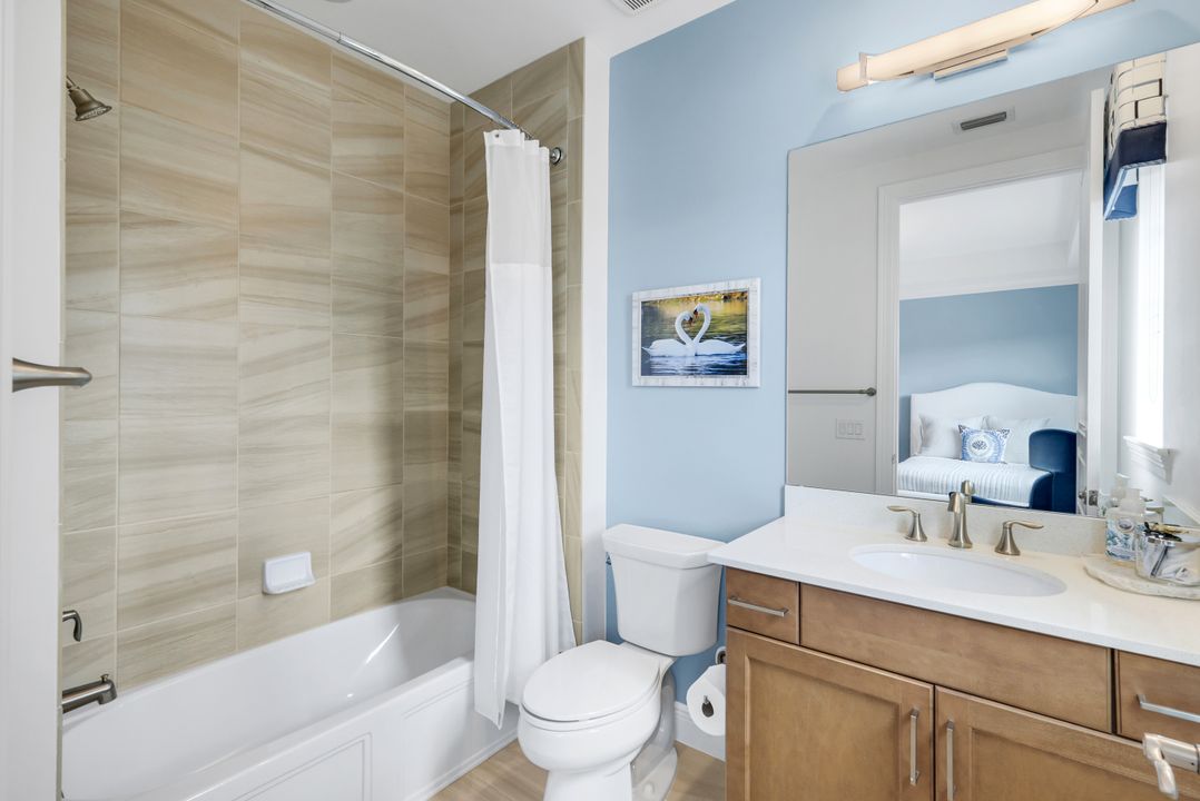 16391 Viansa Wy #202, Naples, FL 34110