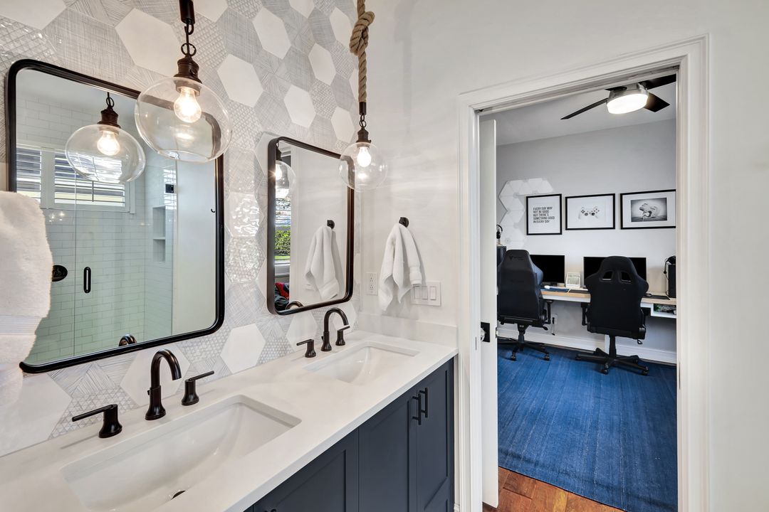 8019 San Simeon, Naples, FL 34109