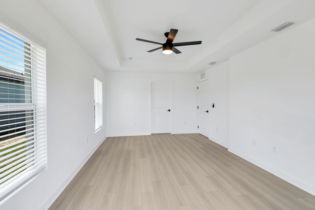 1517 NE 23rd St, Cape Coral, FL 33909