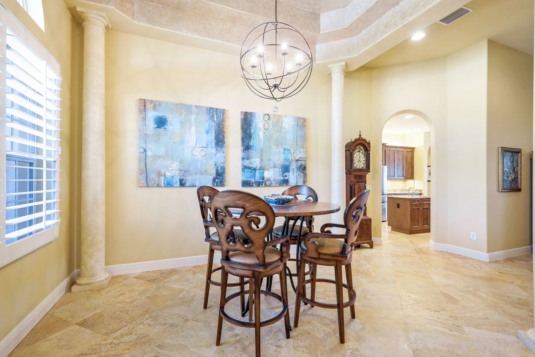 5742 Hammock Isles Dr, Naples, FL 34119