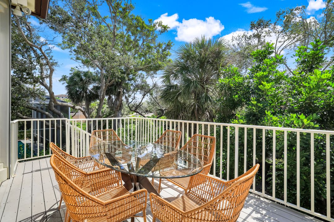 321 Wild Orchid Ln, Marco Island, FL 34145