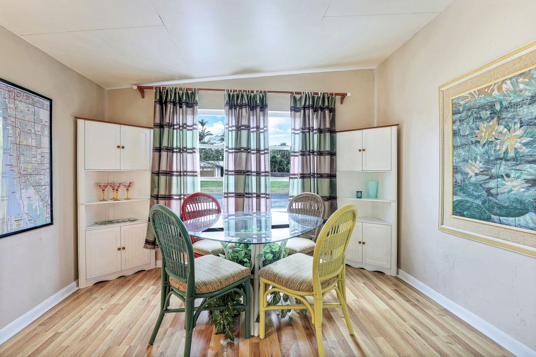 3758 12th St N, Naples, FL 34103