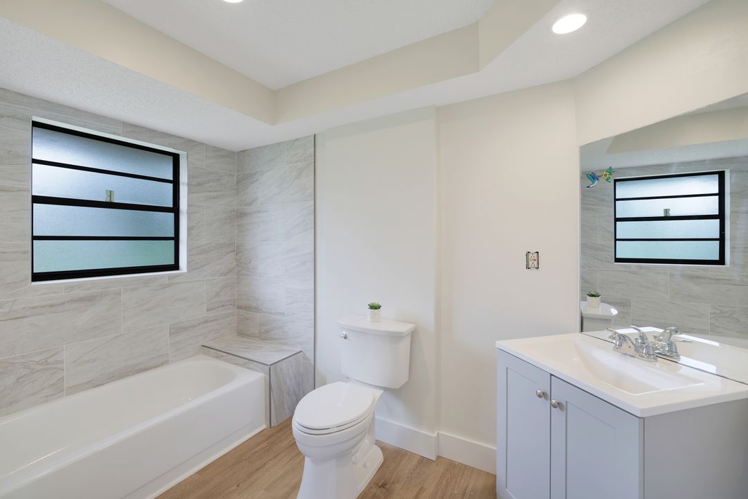 4925 Molokai Dr #16, Naples, FL 34112