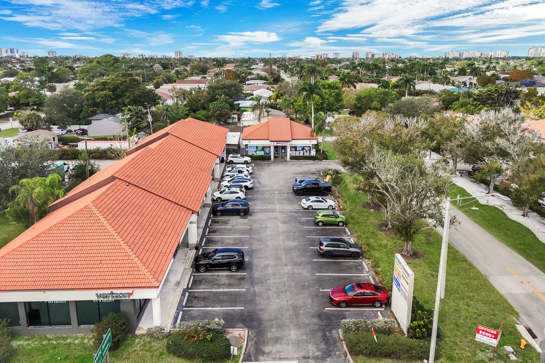 10265 Tamiami Trl N, Naples, FL 34108