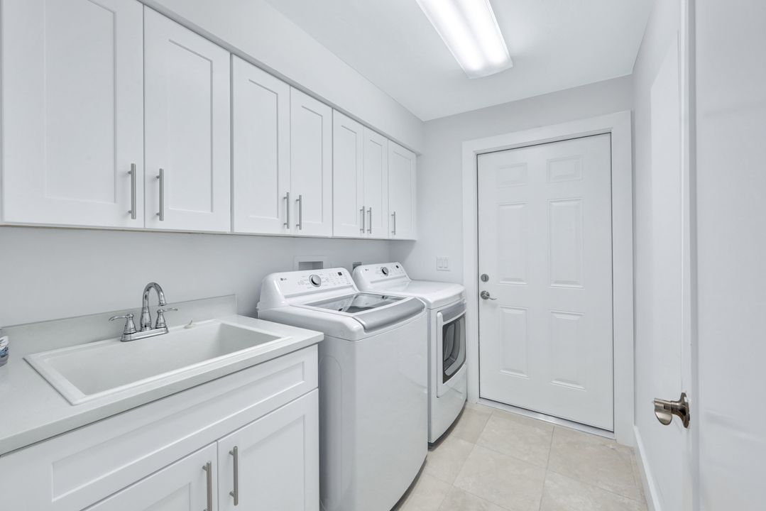 396 Conners Ave, Naples, FL 34108