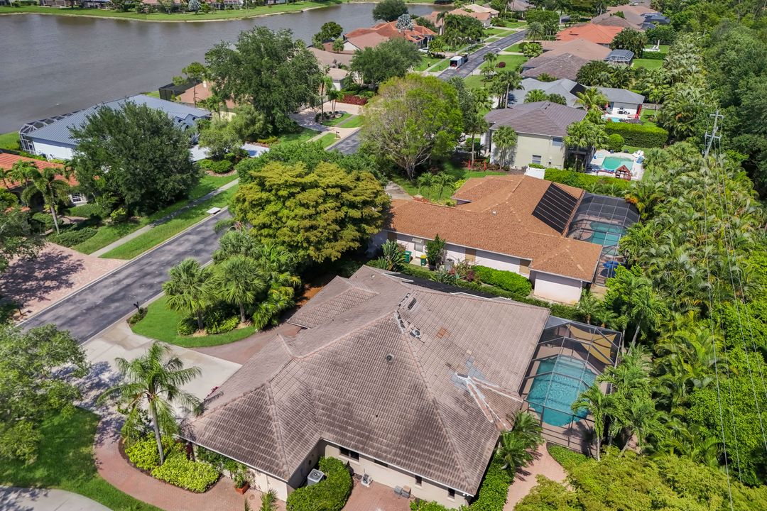 2039 Imperial Cir, Naples, FL 34110