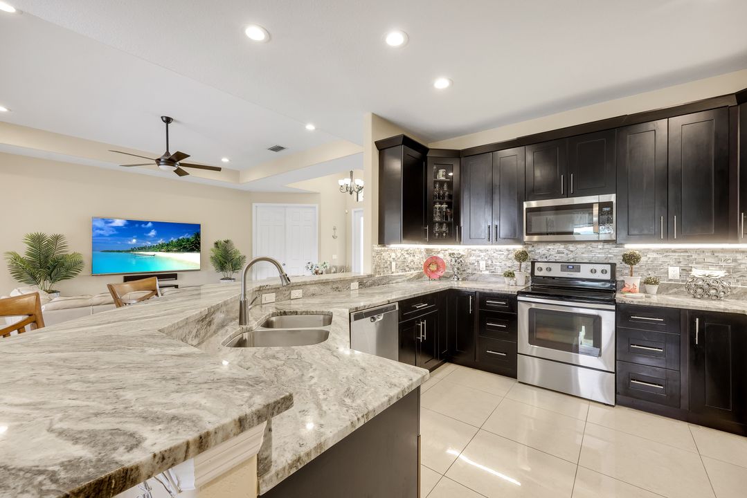 2627 SW 17th Pl, Cape Coral, FL 33914