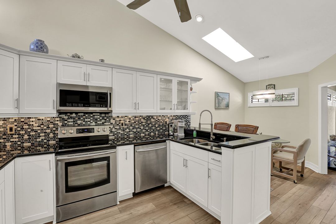 2294 Anchorage Ln #C, Naples, FL 34104