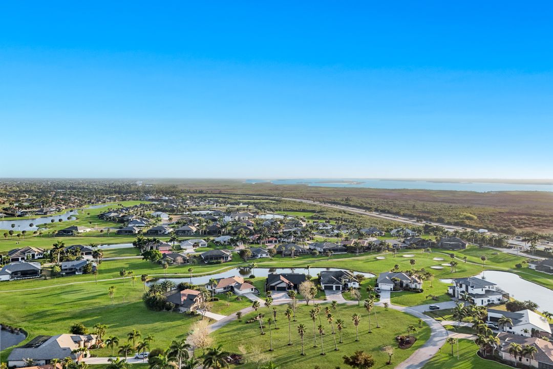 11841 Princess Grace Ct, Cape Coral, FL 33991