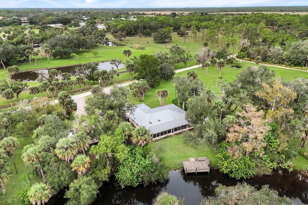 18130 Elmwood Dr, Alva, FL 33920