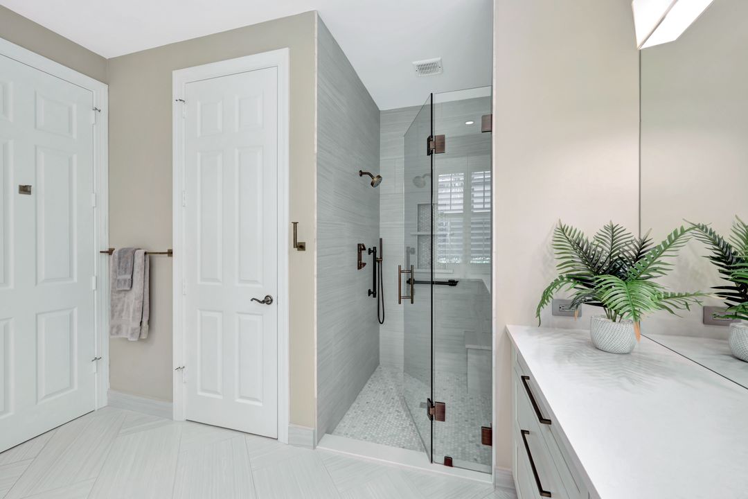 3671 Olde Cottage Ln, Bonita Springs, FL 34134