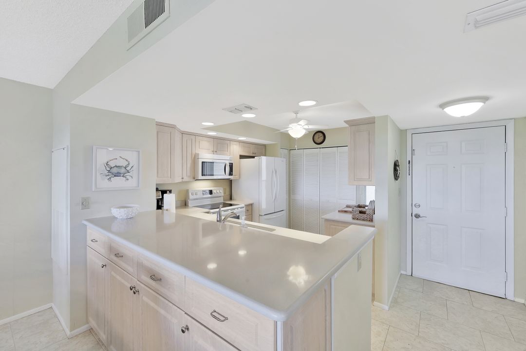 301 Stevens Landing Dr #C-301, Marco Island, FL 34145