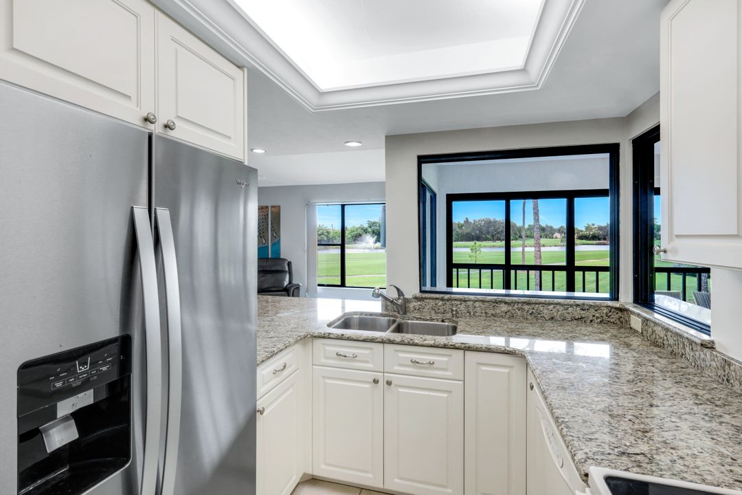 5585 Trailwinds Dr #326, Fort Myers, FL 33907