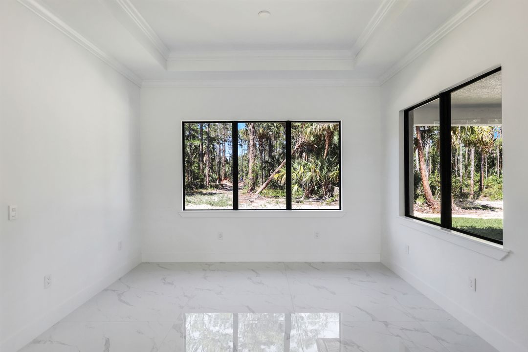 181 18th Ave NW, Naples, FL 34120