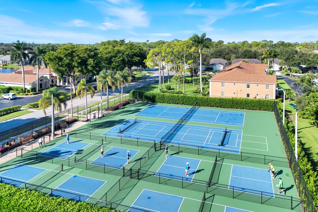 3260 W Crown Pointe Blvd #202, Naples, FL 34112