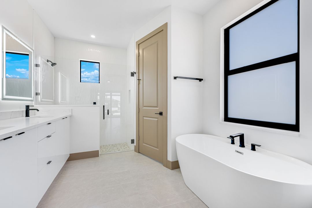 1925 NW 34th Pl, Cape Coral, FL 33993