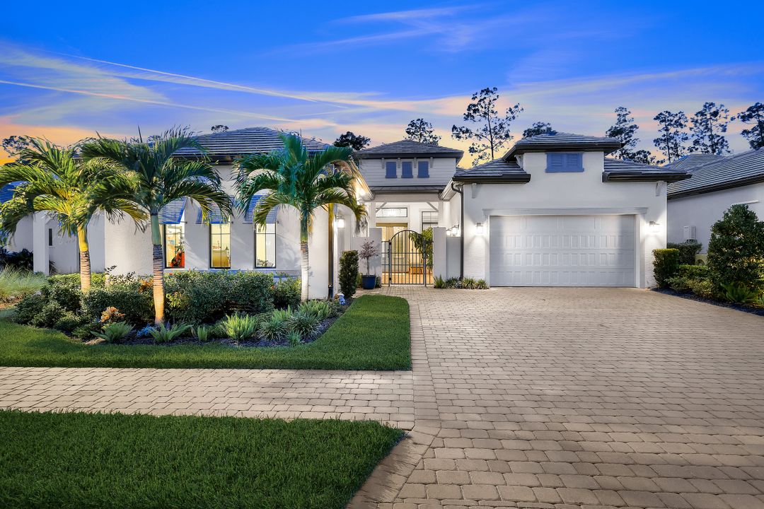 16221 Verilyn Cir, Naples, FL 34110
