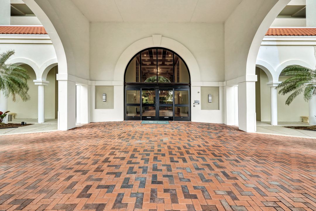 6573 Marissa Loop #303, Naples, FL 34108