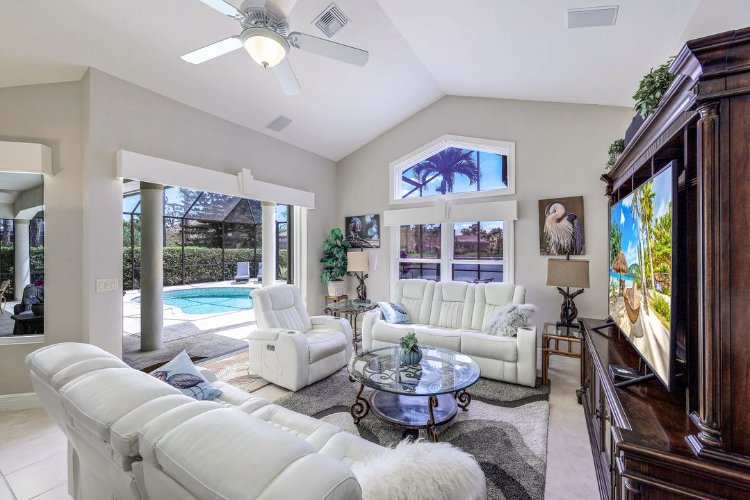 7092 Peach Blossom Ct, Naples, FL 34113