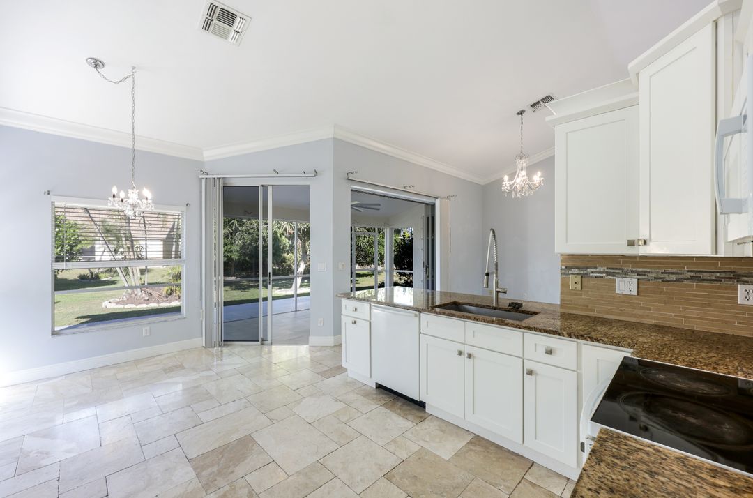 658 Lambton Ln, Naples, FL 34104