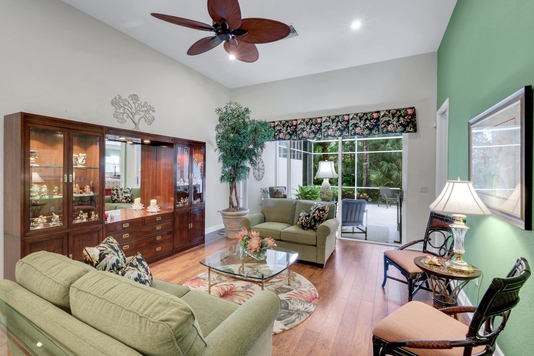 5867 Northridge Dr, Naples, FL 34110