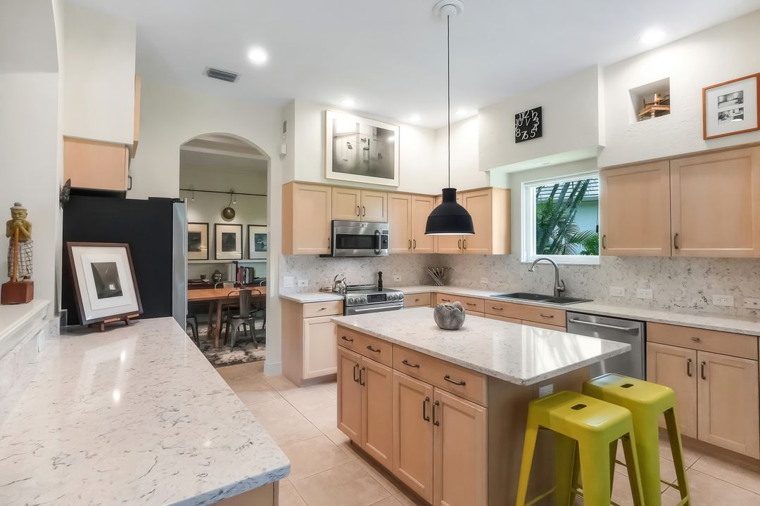 23151 Foxberry Ln, Bonita Springs, FL 34135