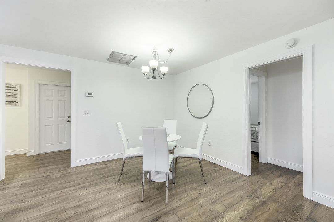6890 Hendry Creek Dr, Fort Myers, FL 33908