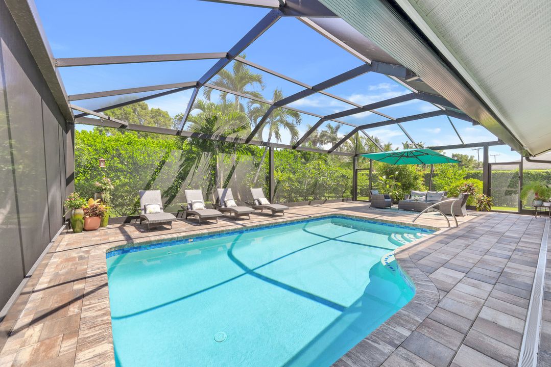 430 Cypress Way E, Naples, FL 34110