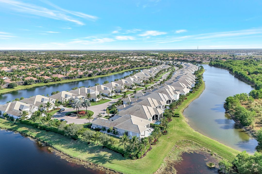 3344 Kumamoto Ln, Naples, FL 34114