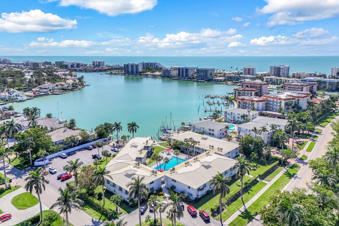 354 Harbour Dr, Naples, FL 34103