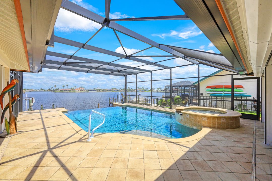 5327 Skyline Blvd, Cape Coral, FL 33914