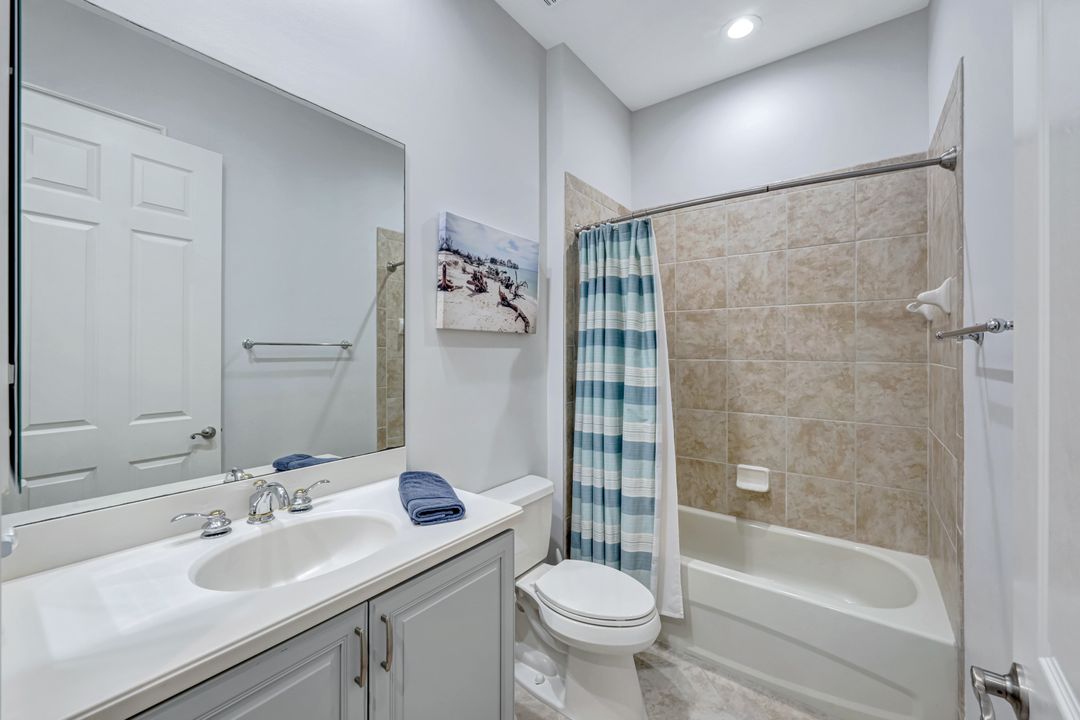 7842 Hawthorne Dr #1703, Naples, FL 34113