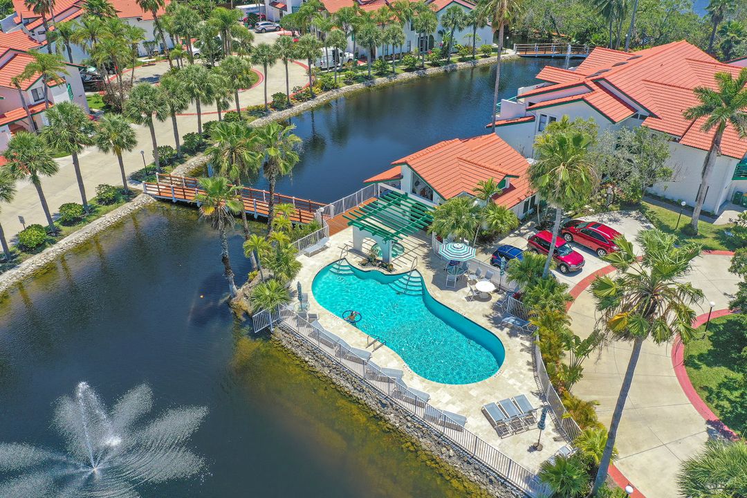 2182 Anchorage Ln #A, Naples, FL 34104