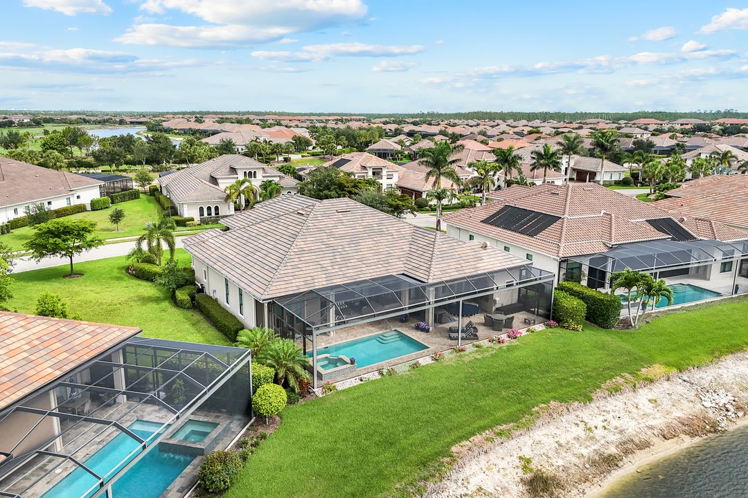 9010 Arrezo Ct, Naples, FL 34119