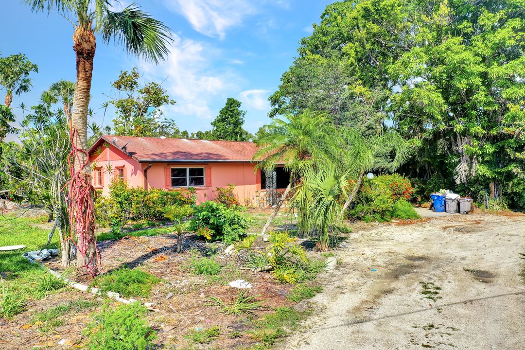 118 Brooks Rd, North Fort Myers, FL 33917