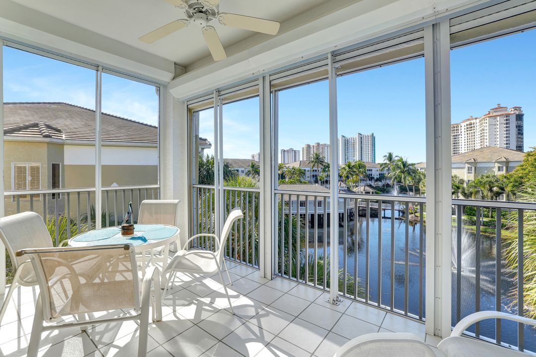 7654 Pebble Creek Cir #301, Naples, FL 34108