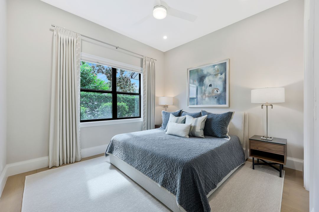 470 Terra Vista Ct, Naples, FL 34119