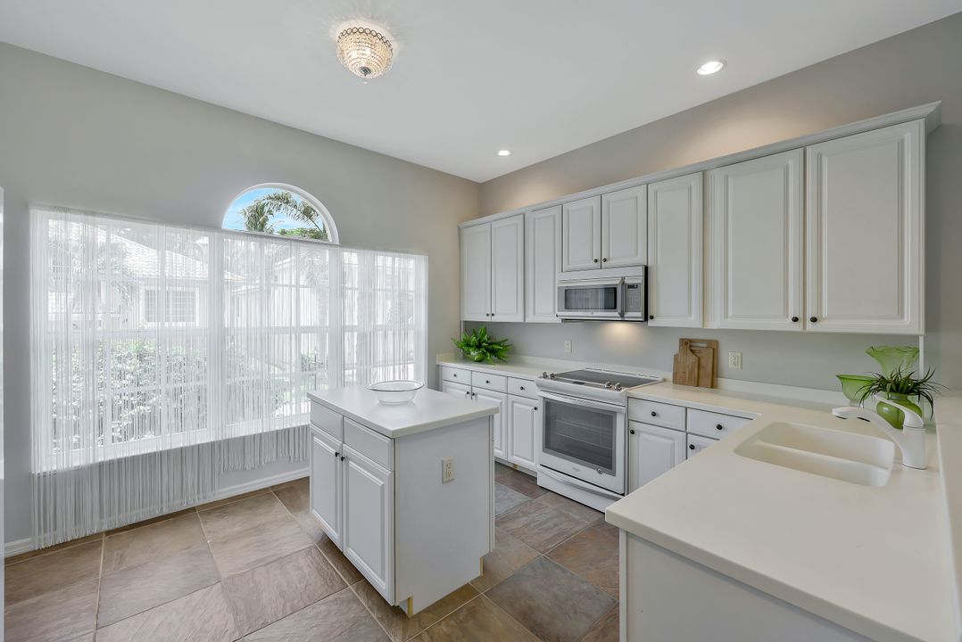 9168 Brendan Preserve Ct, Bonita Springs, FL 34135